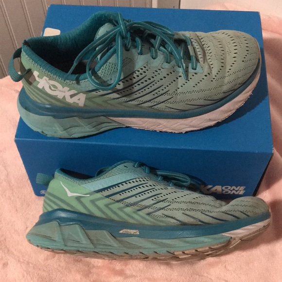 Women’s Hoka W Arahi 4 Sz. 7.5 - Picture 9 of 11